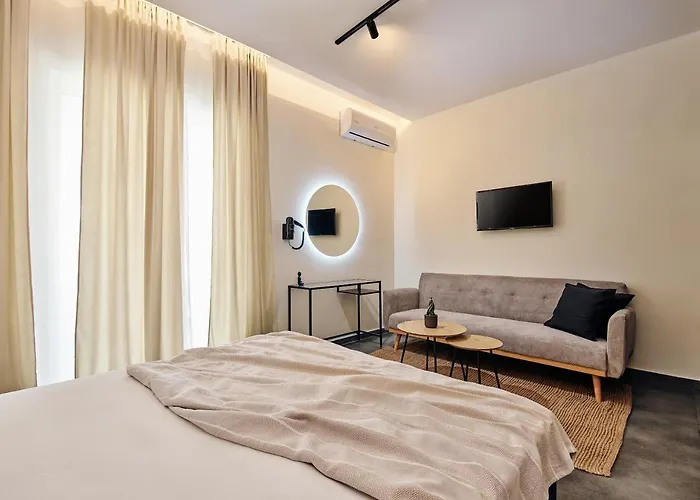 Amaroo Suites